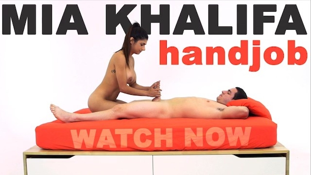 Mia Khalifa: MIA KHALIFA - Arab Goddess Performs Expert Level Handjob On Peter Green