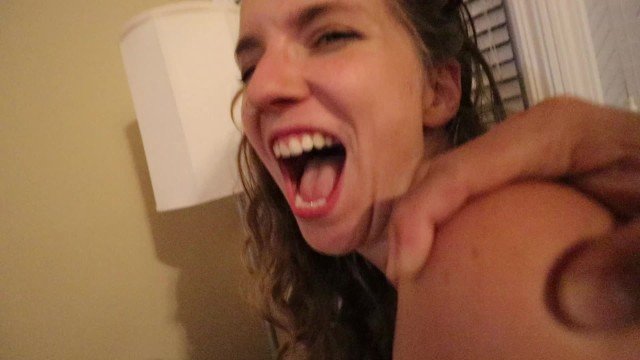 Harper The Fox: She LOVES taking Big Cock in her Wet Pussy Doggystyle -full vid on ModelHub