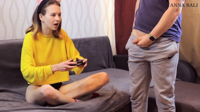 Anna Bali, Anna Sibster: My dick prevented her from playing GTA