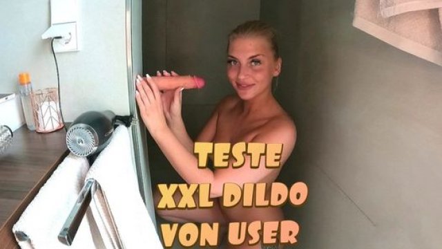 Lia Engel: With dildo in the shower penetrated and pissed during orgasm