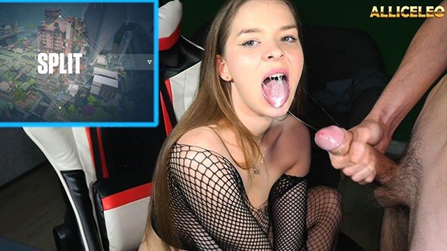 Allice Leo, Dodogy69: Playing VALO while he FUCKED MY THROAT? Challenge accepted ! "Cum on my pretty face please"