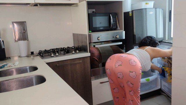 The Pau G, Linda Andre: Roommate fucks me hard in the kitchen - Thepaug